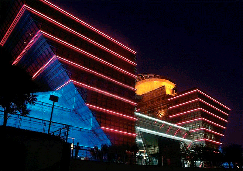 Декоративная подсветка с помощью ELF Neonline