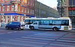 Дополнительное изображение работы Автобусы в центре Петербурга превратились в автомобили Volkswagen