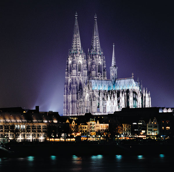 Архитектурная подсветка Кёльнского собора