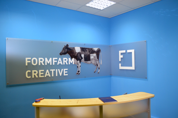 Интерьерная вывеска для компании Form farm creativ