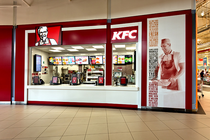 Оформление ресторана KFC в ТЦ «Ашан»