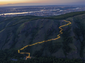 Входная группа и навигация на самой длинной лестнице в России и в ландшафтном парке «Торгашинский хребет»