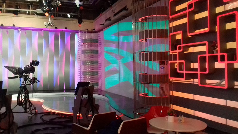 Комплексное оформление многофункциональной телевизионной студии телерадиокомпании "Крым"